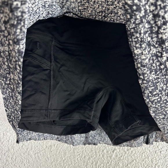 Lululemon Lost In Pace Skirt Regular 13" Daisy Dust Alpine White Black SZ 6 - Picture 2 of 9